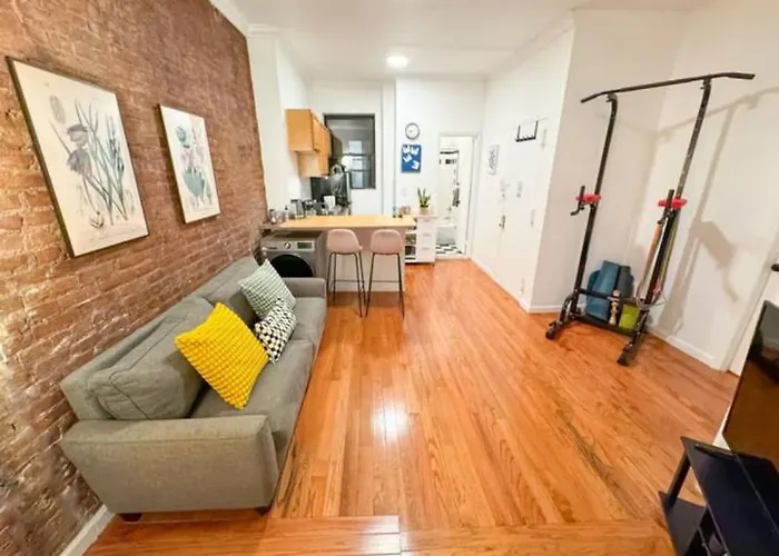 1727-3Rs Renovated 3Br2Bath Ues