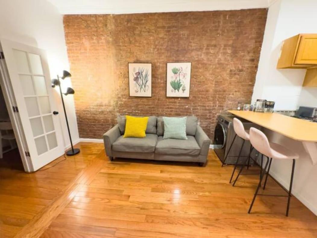 Apartment 1727-3rs Renovated 3br2bath Ues New York